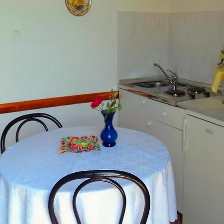 아파트 Ro - Ela - One Bedroom With Balcony And Sea View - A1 *